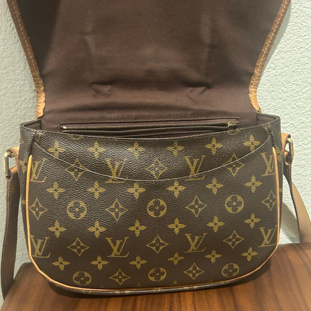 Louis Vuitton Monogram Menilmontant PM Crossbody Flap Bag with COA - Picture 5 of 15